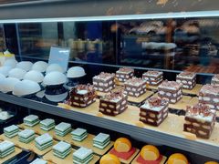 -半岛翡丽海鲜自助餐厅(观风亭店)