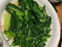 清炒油麦菜-头上红煨盐鸡·非遗院子餐厅