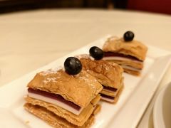 芝士蓝莓拿破仑-利苑酒家(宜安广场店)