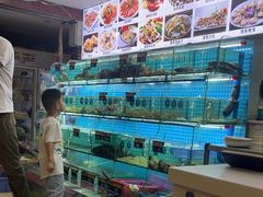 -覃记海鲜美食餐厅