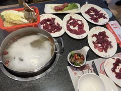 -名门潮牛·鲜牛肉海鲜火锅.烧烤自助餐厅(诚丰广场店)