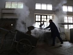 -户县老龙窝酒厂