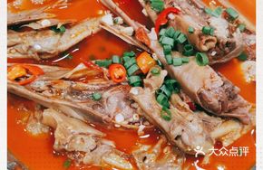 Quzhou Duck Head and Duck Feet Stew