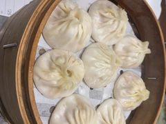 -莱莱小笼·乔艾