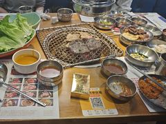 -老炉家木炭烤肉(长江国际店)