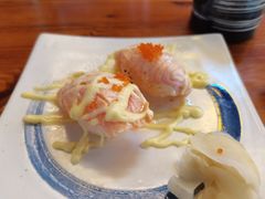 火炙焦糖三文鱼手握-坂吉屋·居酒屋深夜食堂(龙湖店)