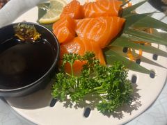 生吃三文鱼-梦山水日本烧肉(五四广场店)