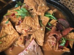 -红栌温泉山庄生态美食餐厅