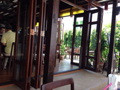 -Dash Teak House