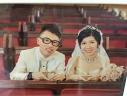 -现代经典婚纱摄影