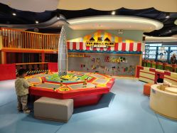 -MELAND CLUB亲子乐园•派对(虹桥万象城店)