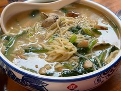 -旺角小渔村·海肠捞饭开创者(环山路店)