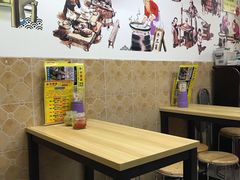 用餐区-牛师傅广式药膳牛骨汤美食(江南西店)