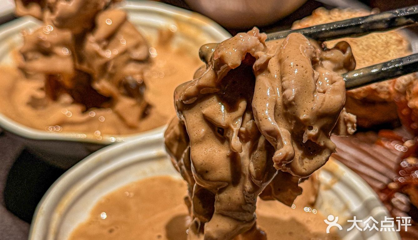 国潮大片级火锅店空降杭州滨江樱花里……