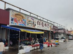 -上海龙吴水胜海发市场