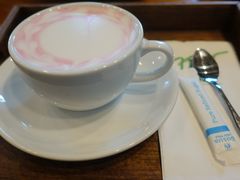 -Chom Cafe and Restaurant