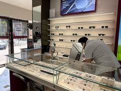 -精益眼镜·蔡司合作(徐东平价店)