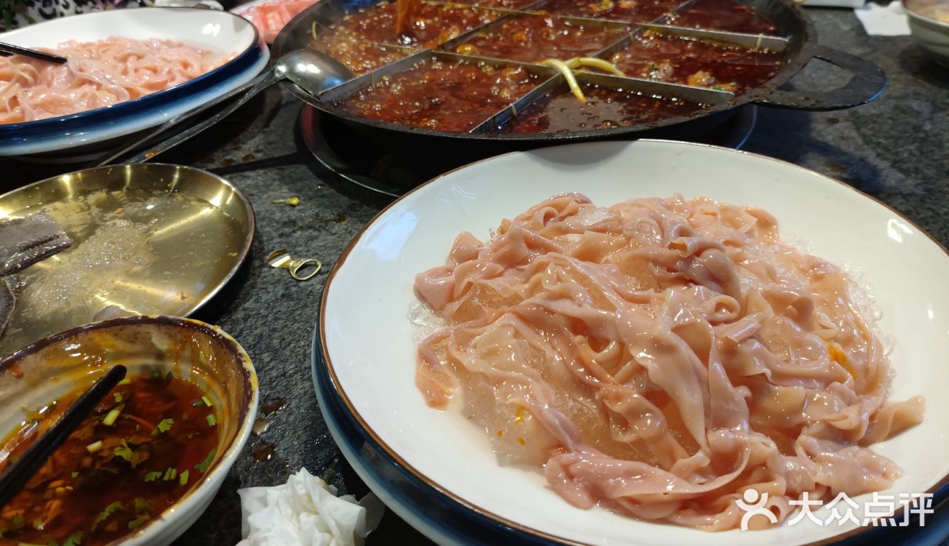 一盘鸭肠只要九块钱，超出3盘恢复原价，安逸惨了