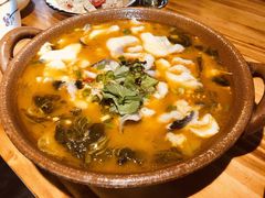 -东家小院金汤酸菜鱼(南阳路店)