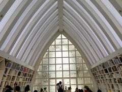 -钟书阁(松江泰晤士小镇店)