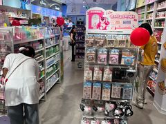 -名创优品(北京新中关购物中心地铁层店)