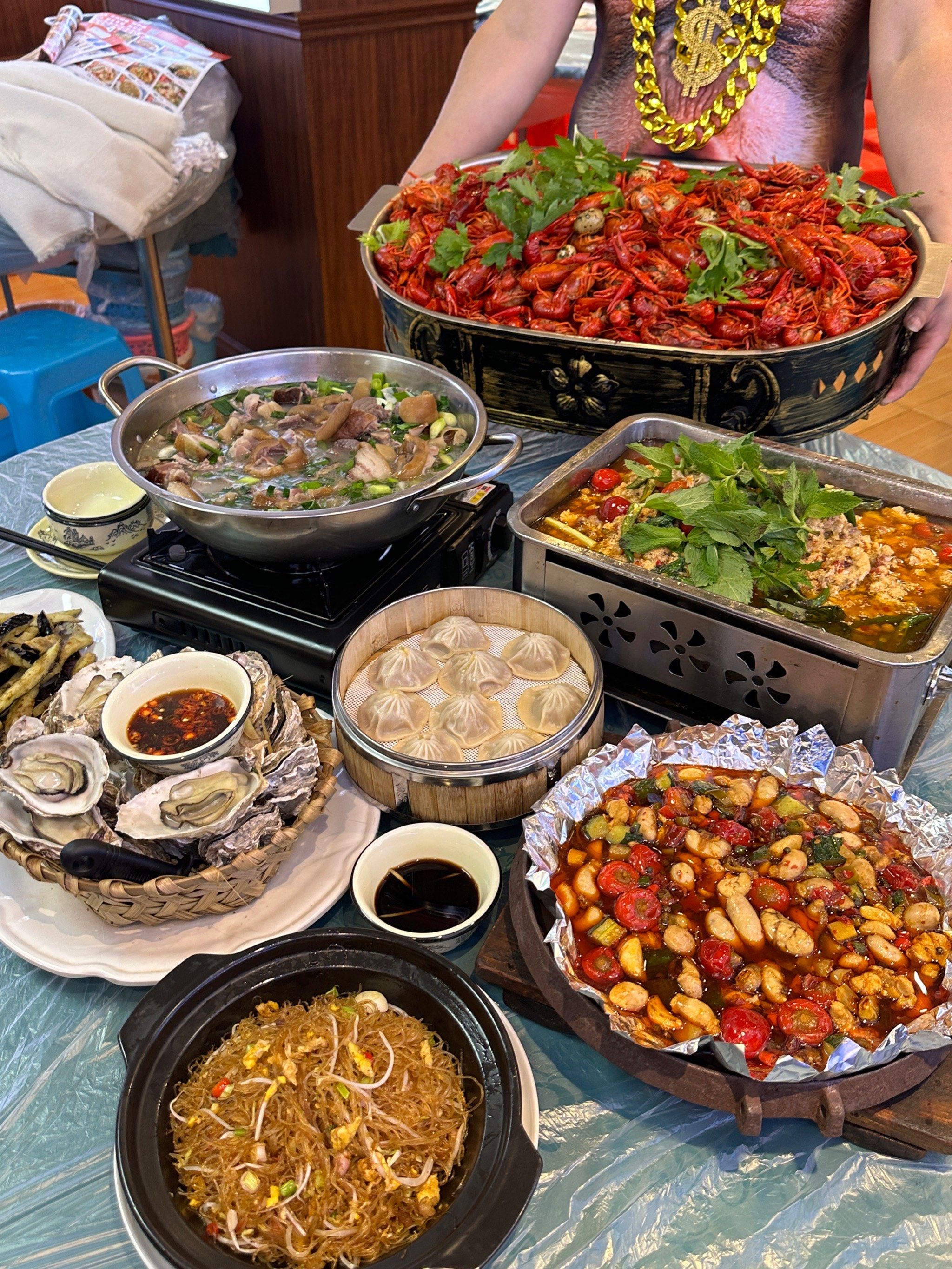 不愧是重庆本地人都爱吃的泡椒鱼蛋!好好吃!