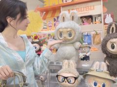 -泡泡玛特POPMART(蓝色港湾店)