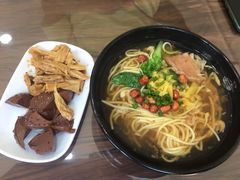 -阿芬卤面(花巷店)