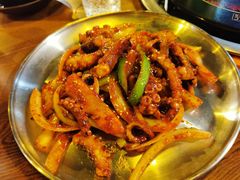 炒鱿鱼-包装马车·韩国料理·포장마차