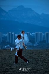 -至臻微拉婚纱摄影