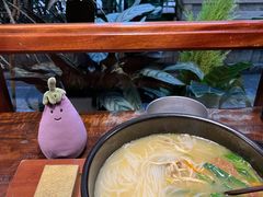 -银米·云南传统过桥米线(双廊黑金冠店)