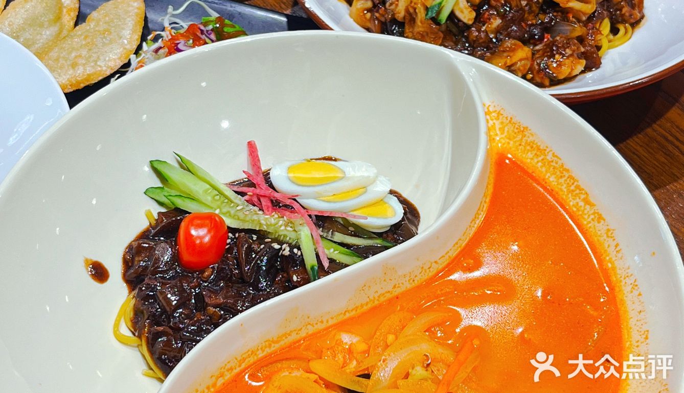 上海正宗的炸酱面在哪里可以吃到啊？！