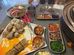 -围炉肉舍•炭烤活鳗•丹东海鲜烤肉(步行街店)