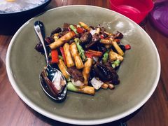 芦笋黑蒜澳洲七级和牛-君悦酒店·1881·北京烤鸭