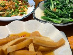 -梁姐啤酒鱼(兴坪古镇店)