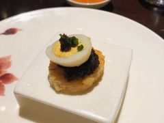 梅菜吐司配鹌鹑蛋-杭州西子湖四季酒店·金沙厅