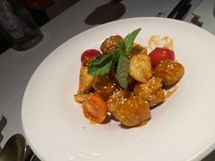 椰果菠萝咕噜肉-闻见中国海南菜(K11店)