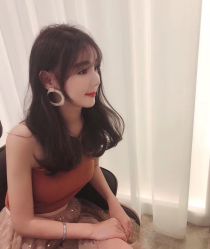 -V HAIR SALON造型