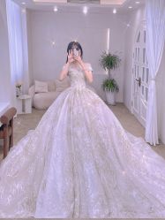 -洋洋婚纱品牌集合店