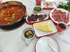 -毛辣果·贵州红酸汤牛肉火锅(西单店)