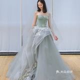 小众婚纱，美到让人分泌荷尔蒙