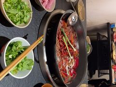-四小区火锅·巷子里的重庆火锅(花照壁店)