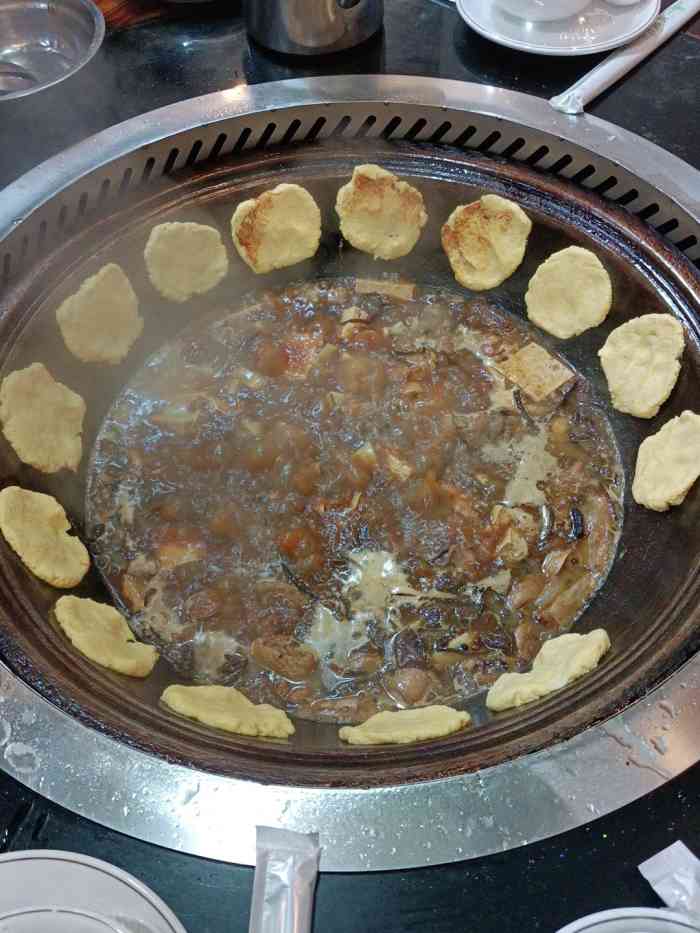 鑫鑫地锅城(郑航街店)