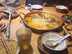 -洱火云南酸菜牛肉火锅(石景山当代商城店)