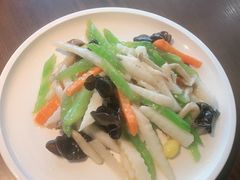 -前海沿·青岛菜(李沧万达店)