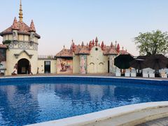 -泉城欧乐堡戏水湾艺术养生温泉