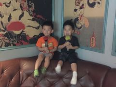 -环球梦主题KTV(曲阳生活购物中心店)