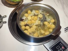 -喃喃椰·糟粕醋·椰子鸡火锅(七堡花园店)
