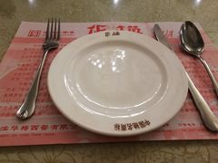 餐具摆设-华梅西餐厅(哈尔滨中央大街店)