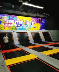 -蹦贝运动中心·蹦床·攀岩·闯关(龙岗店)